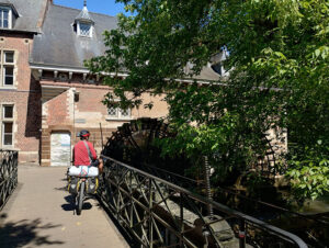 Leuven (Lovaina). Vuelta a Flandes
